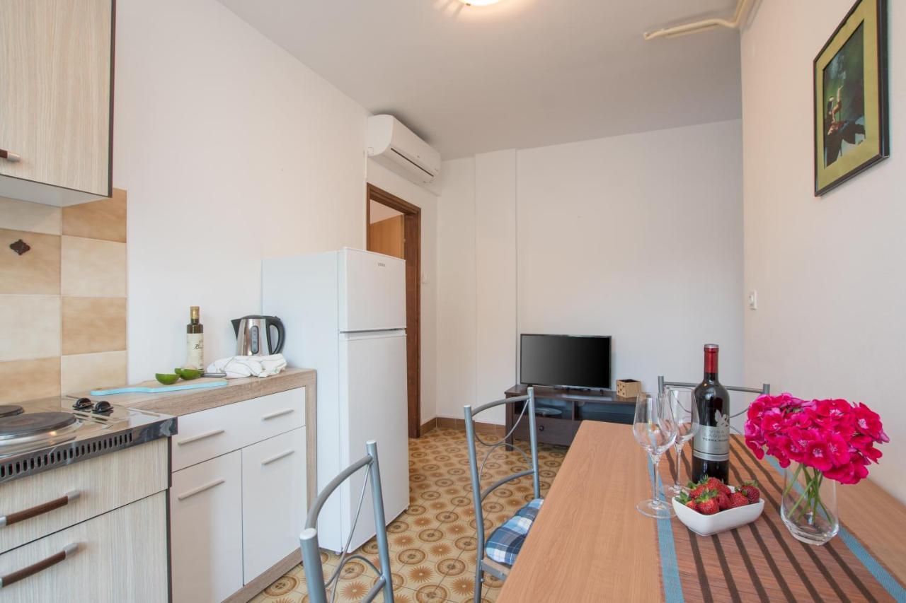 Apartments Nono Toni ポレッチ エクステリア 写真