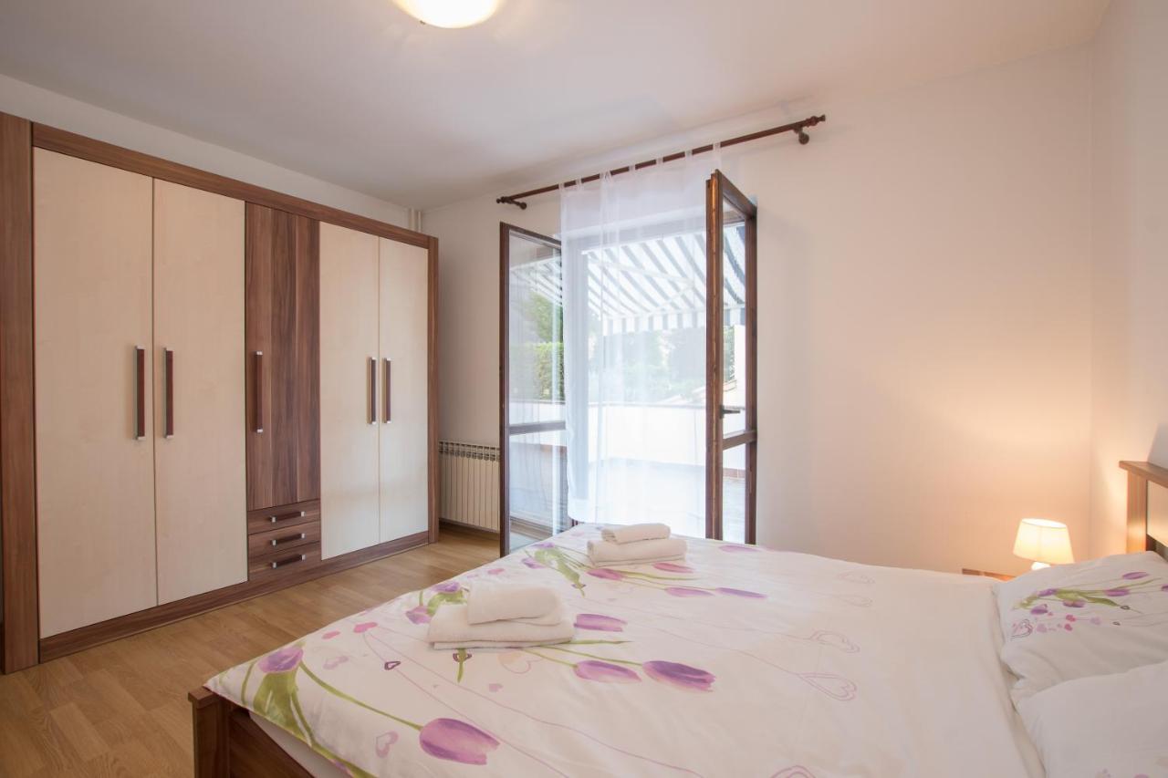 Apartments Nono Toni ポレッチ エクステリア 写真